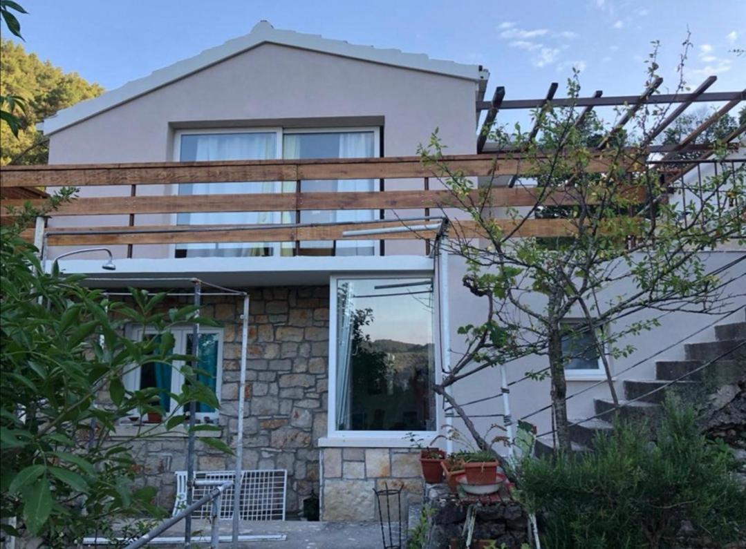 Holiday home Tina's House